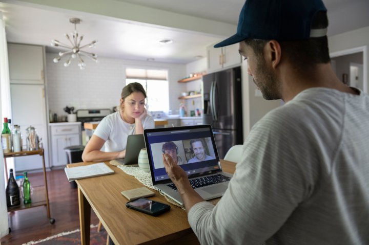 Leading Remote Teams to Success: Effective Strategies and Tips