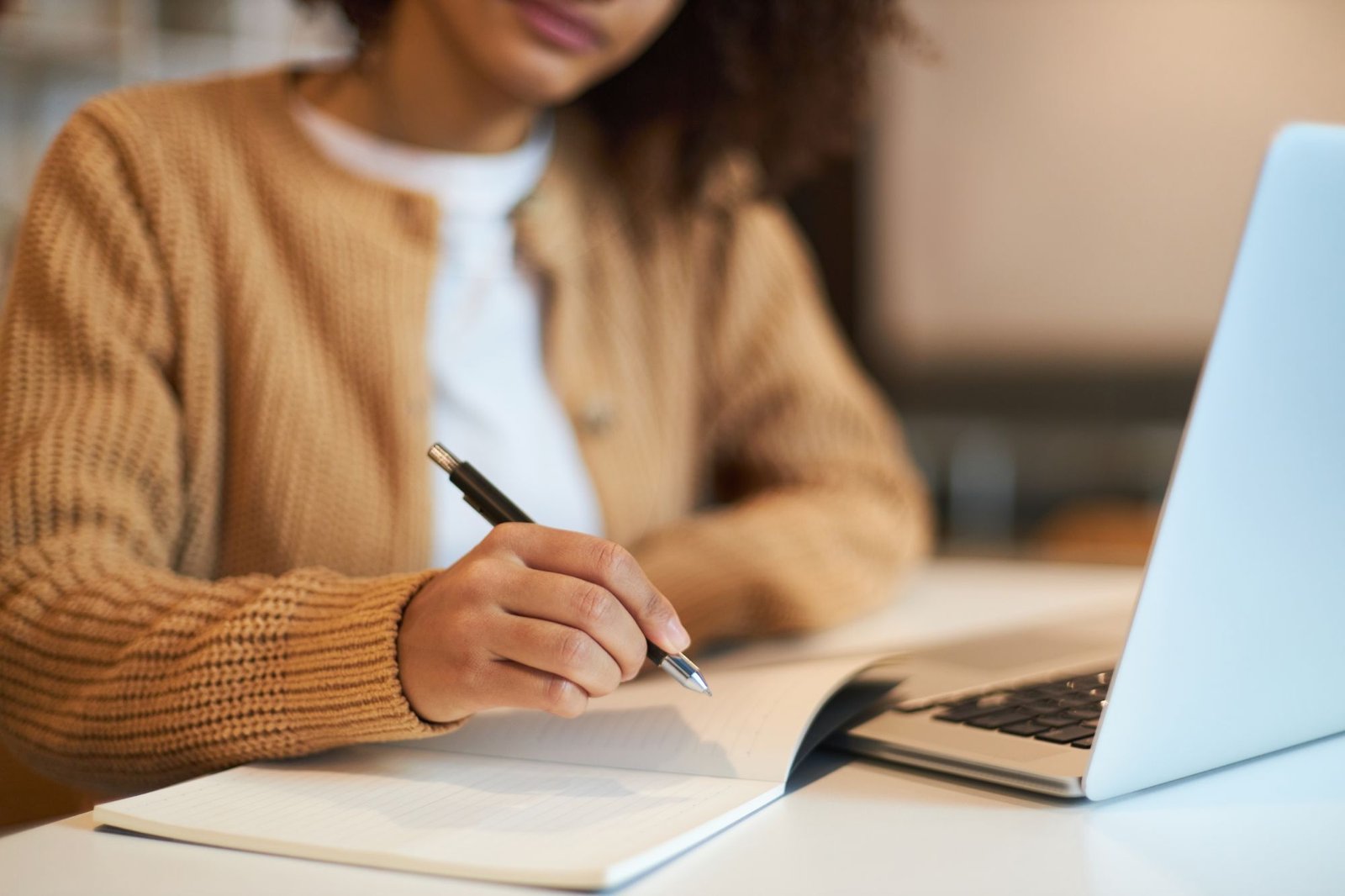 College & Cash? It's Possible! Top Remote Jobs for College Students